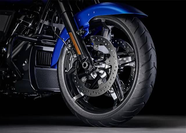 Contrast-Cut Wheels