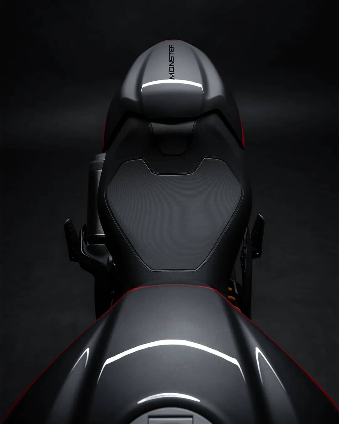 Aerodynamic Rear Passenger Cover