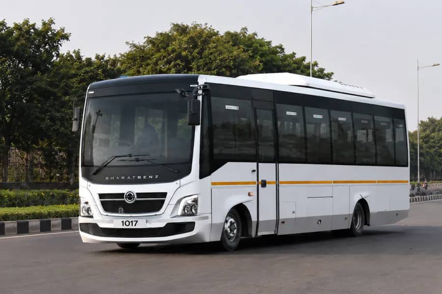 BharatBenz 1017 Staff Bus Photo