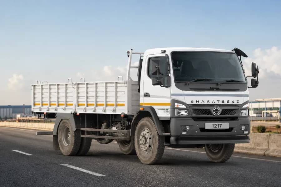 BharatBenz 1217R Images