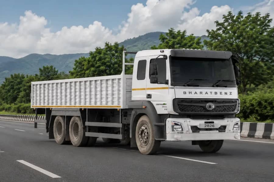 BharatBenz 2826R Images