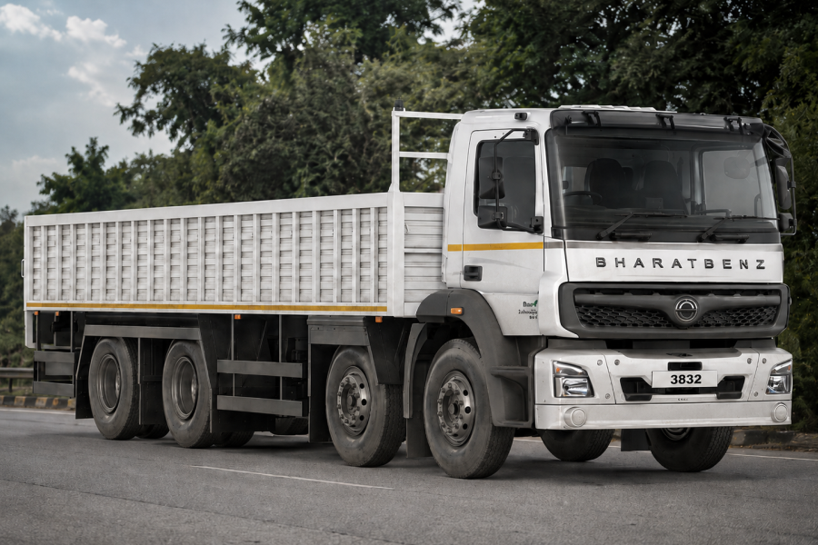 BharatBenz 3832R