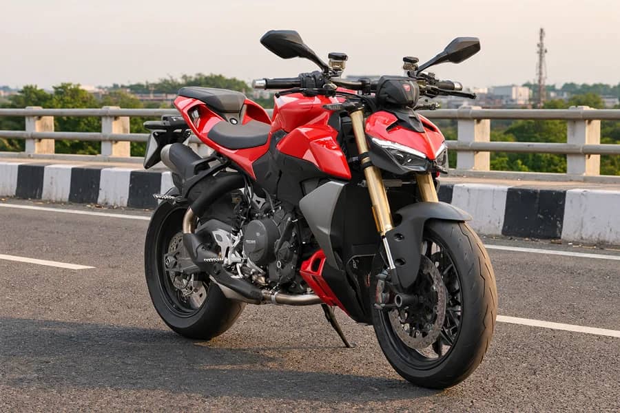 Ducati Streetfighter V2