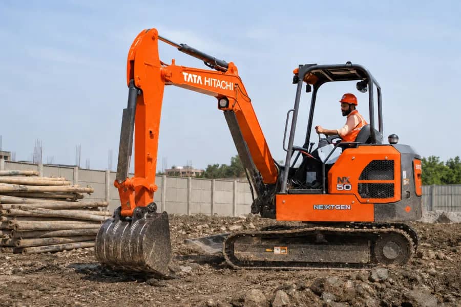 Tata Hitachi NX 50 Photo