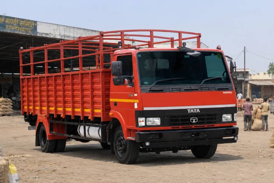 Tata LPT 1009G CNG Images