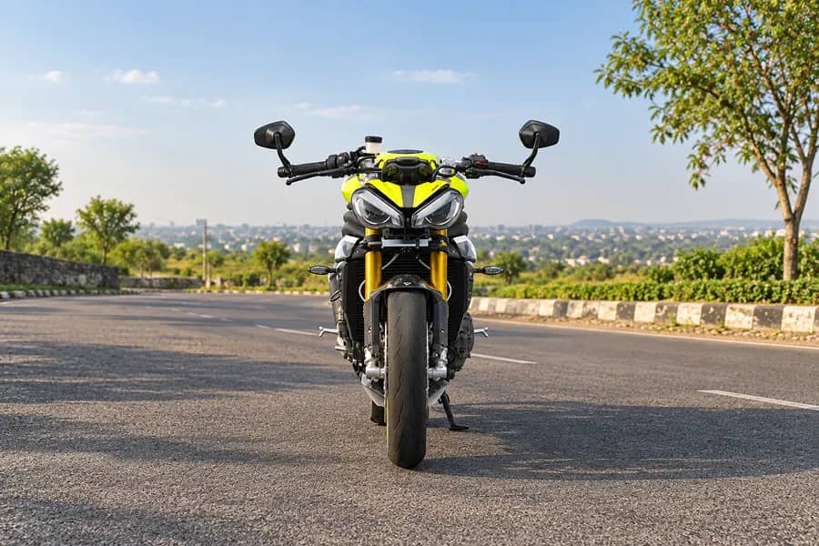 Triumph Speed Triple 1200 RX Front View