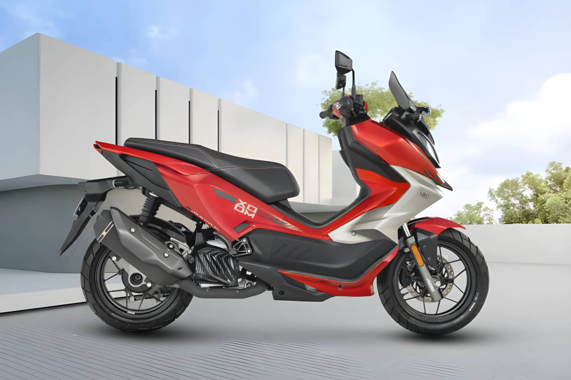 Hero Xoom 160 Right Side View