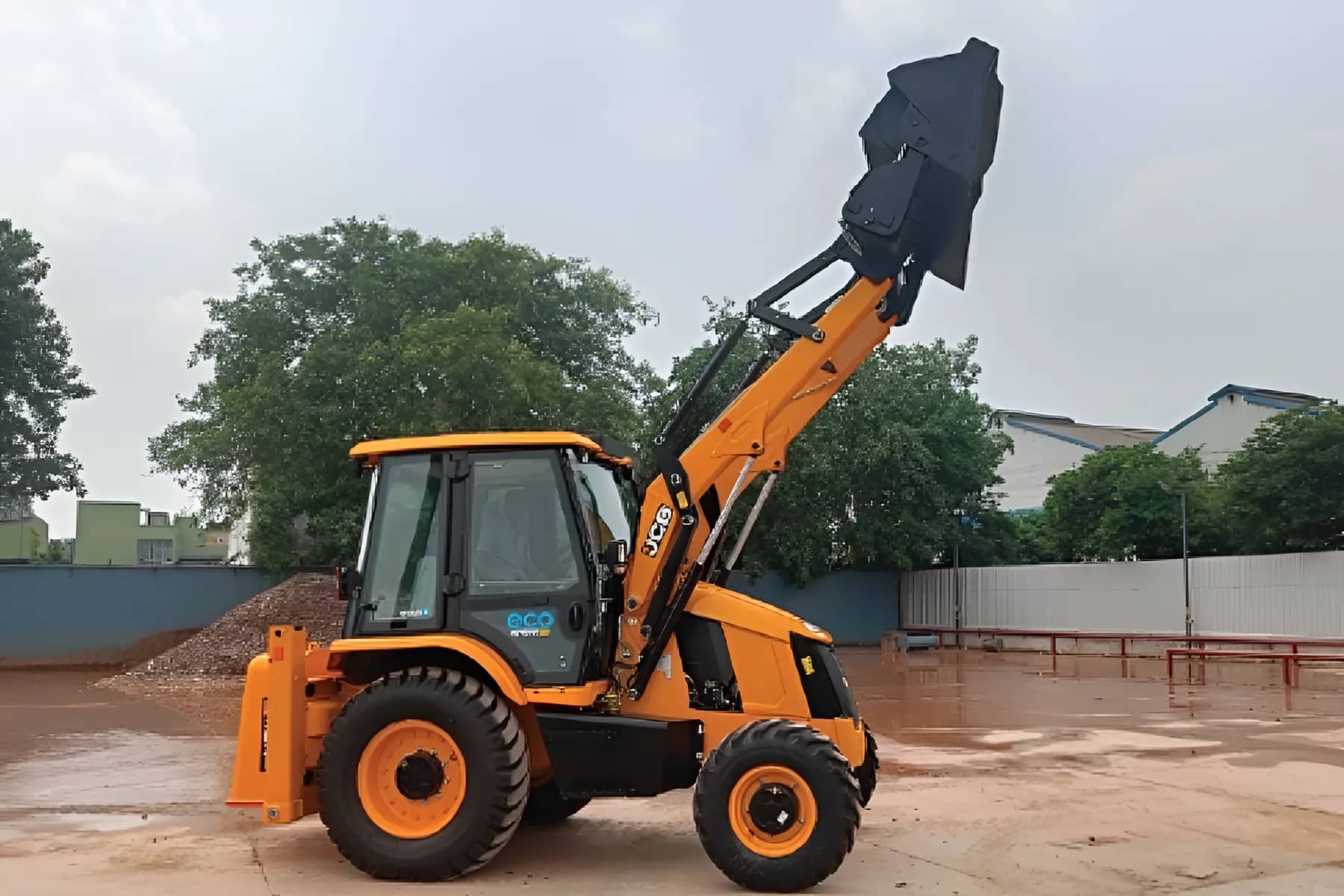 JCB 3DXL Plus Images