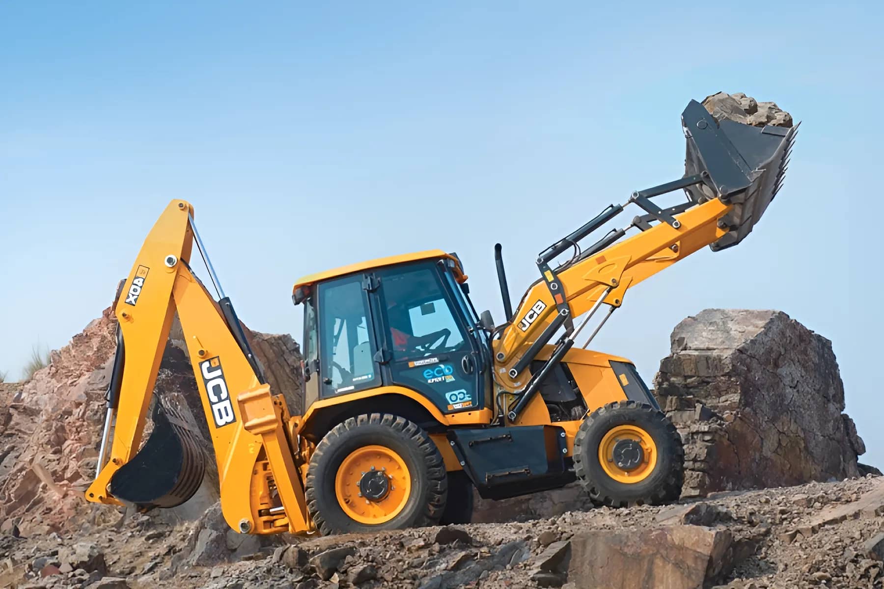 JCB 4DX Images