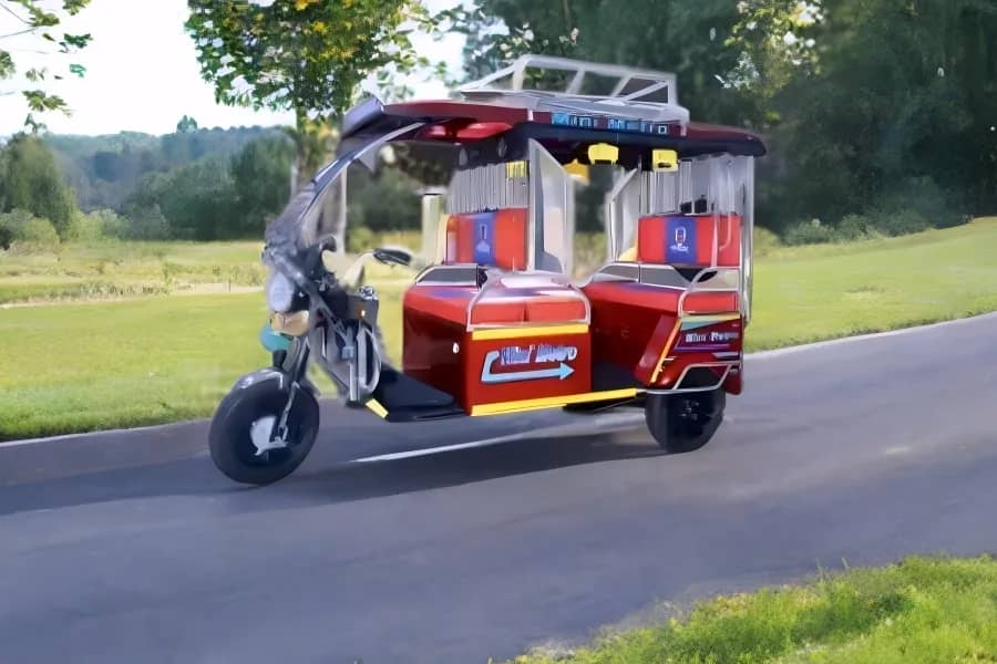 Mini Metro Battery Operated Electric Rickshaw