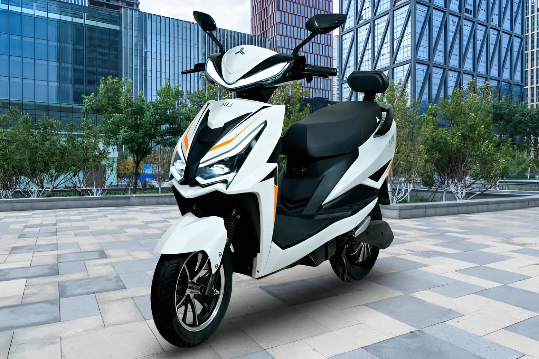 Nij Automotive Accelero X Pro EV Images