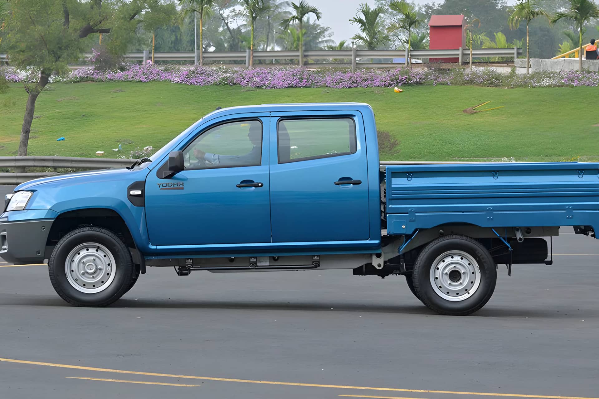 Tata Yodha Crew Cab Left Side View
