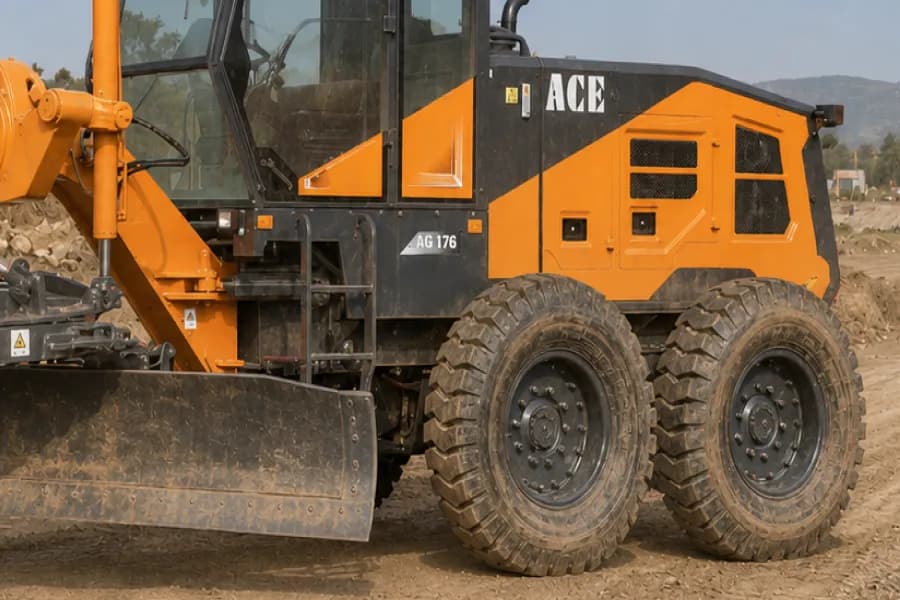 ACE AG176 Rear Wheels View