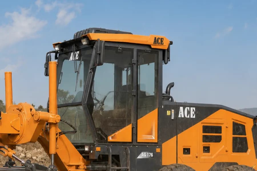 ACE AG176 Operator Cabin View
