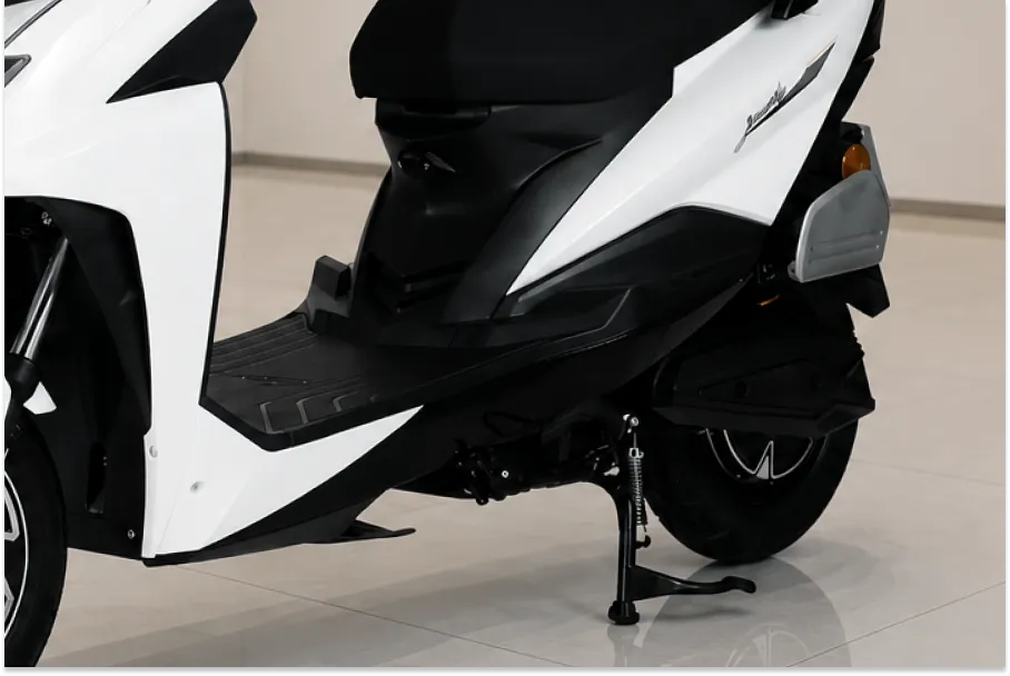 Amo Mobility Jaunty Rear Tyre View