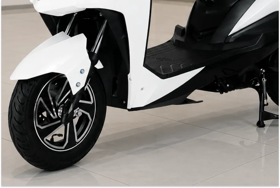 Amo Mobility Jaunty Front Tyre View