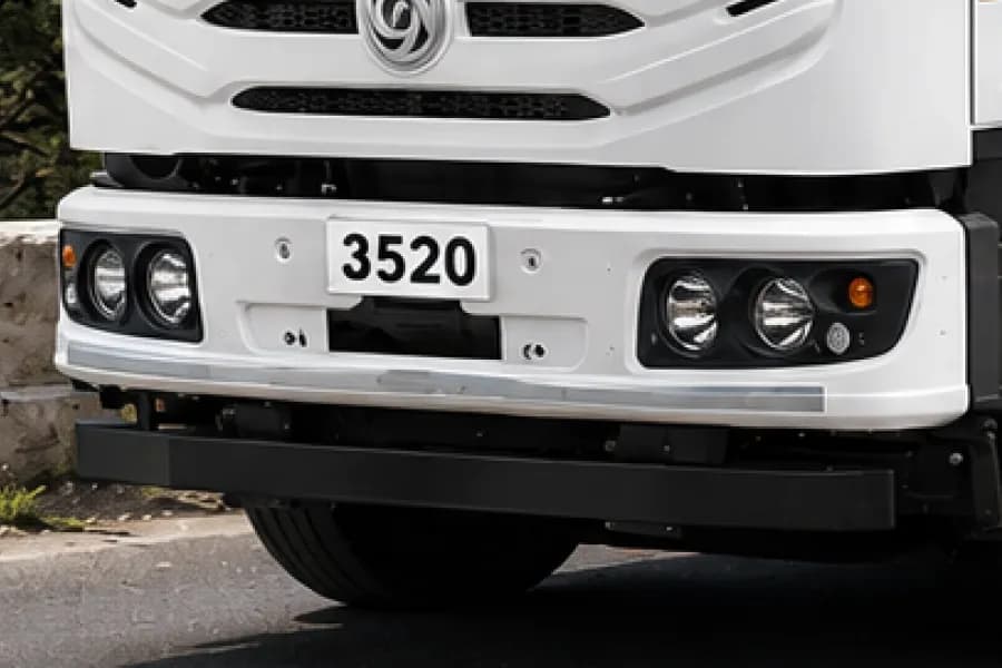 Ashok Leyland 3520H LA 8x2 Headlight & Bumper View