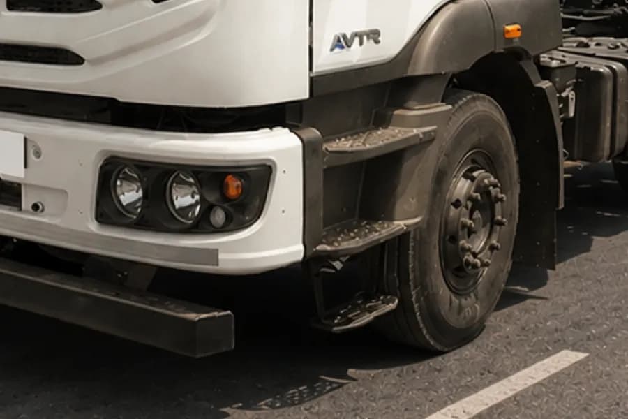 Ashok Leyland 5525 6x4 Foot Step View