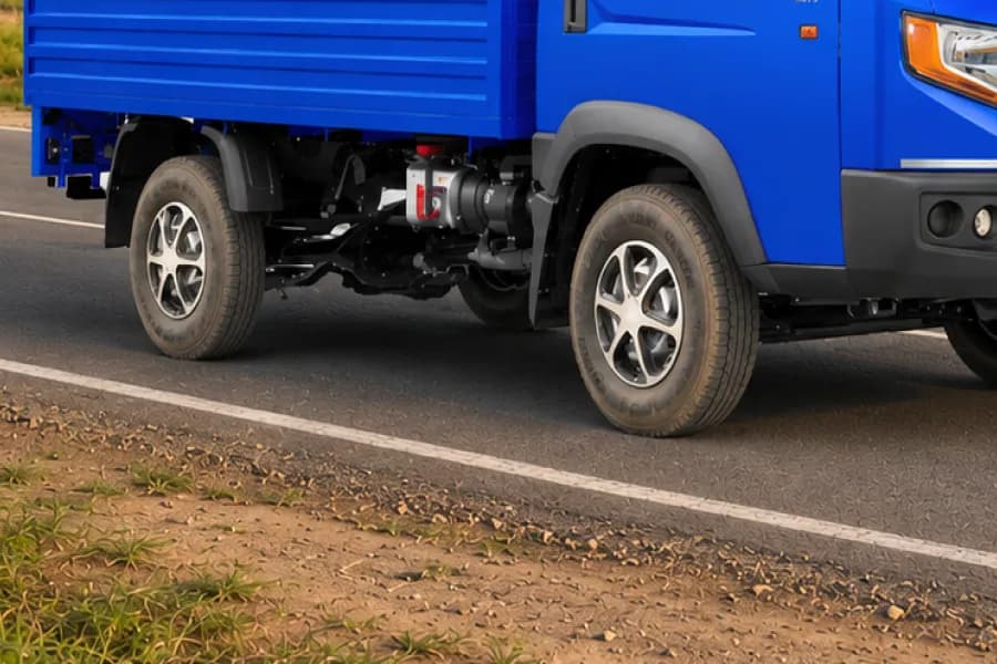 Ashok Leyland Bada Dost i4 Wheels View