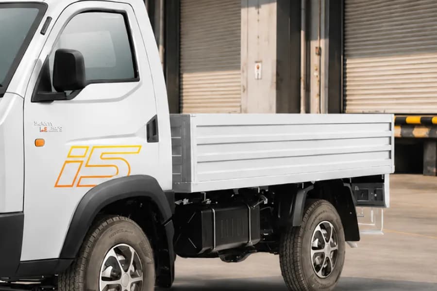 Ashok Leyland Bada Dost i5 Load Body View
