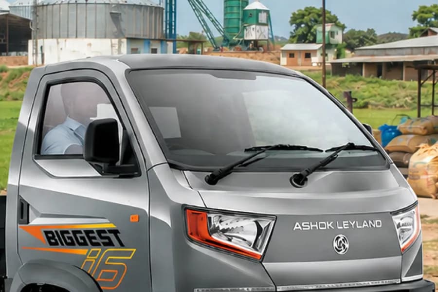 Ashok Leyland Bada Dost i6 Windshield View
