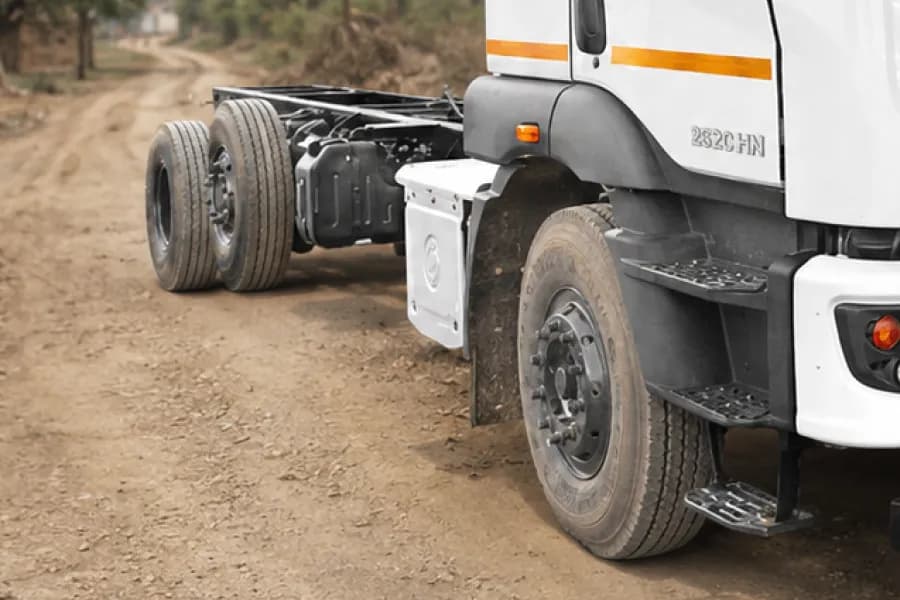 Ashok Leyland Cowl 2820H 6x2 Tyres View