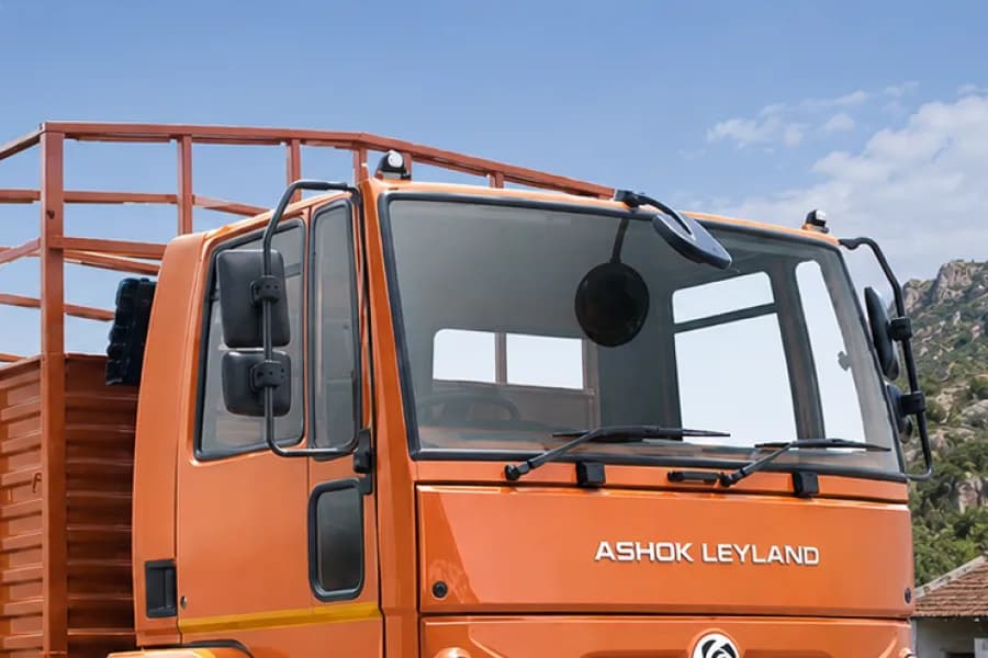 Ashok Leyland Ecomet 1015 Windshield View