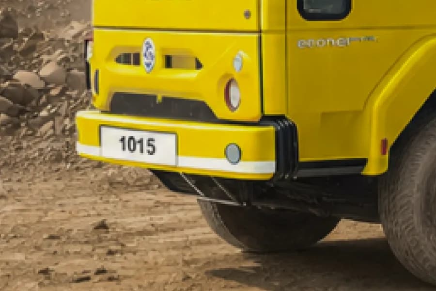Ashok Leyland Ecomet 1015TE Headlight & Bumper View