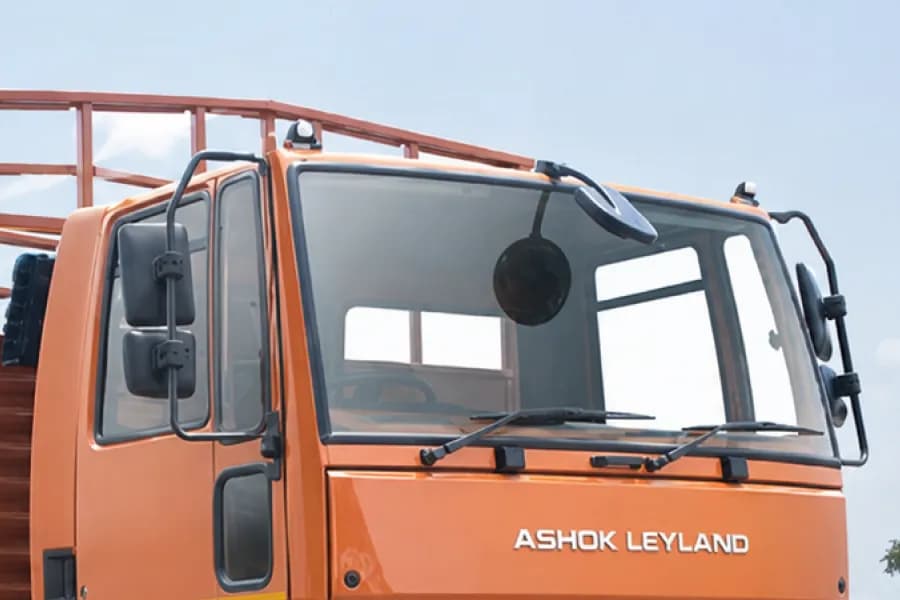Ashok Leyland Ecomet 1215 Windshield View