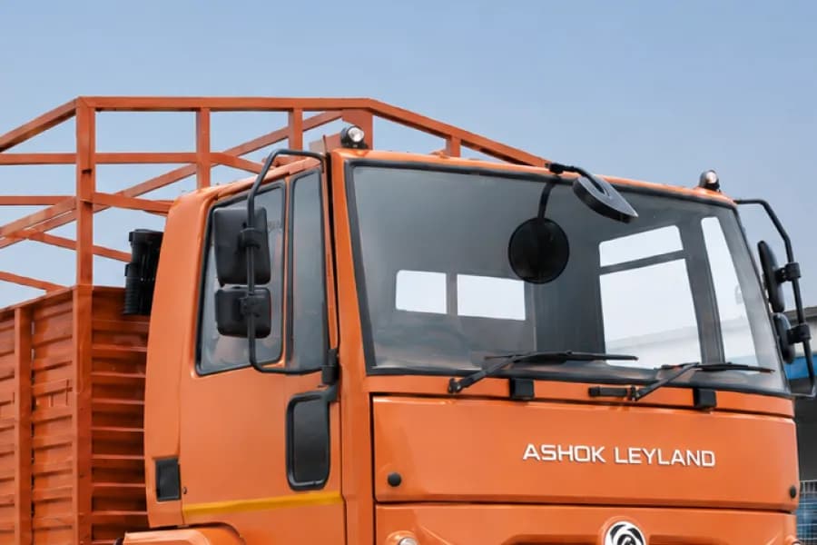 Ashok Leyland Ecomet 1415 Windshield View