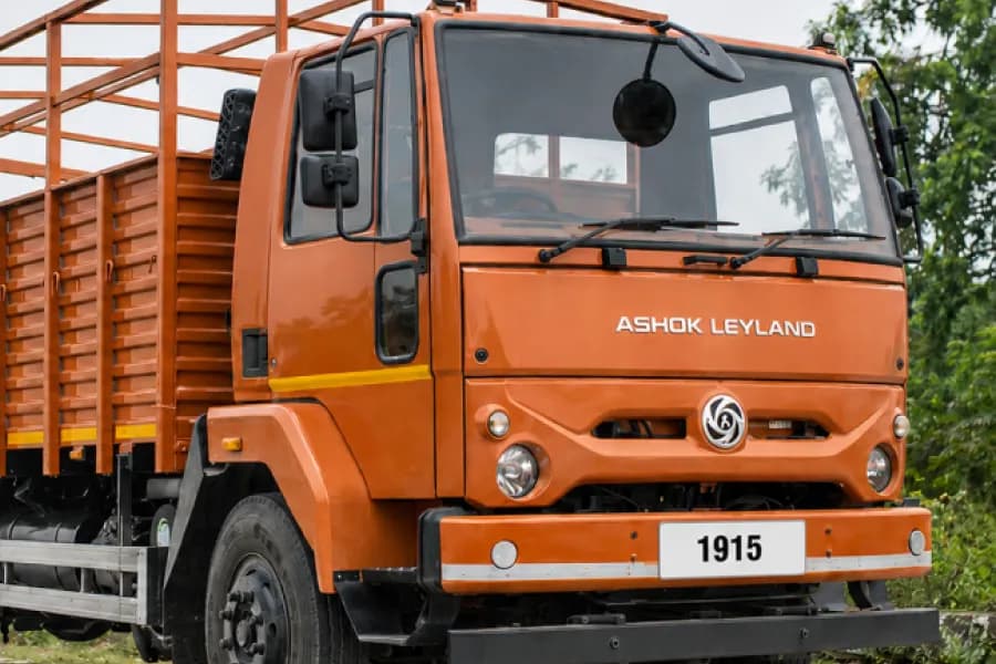 Ashok Leyland Ecomet 1915 Cabin View
