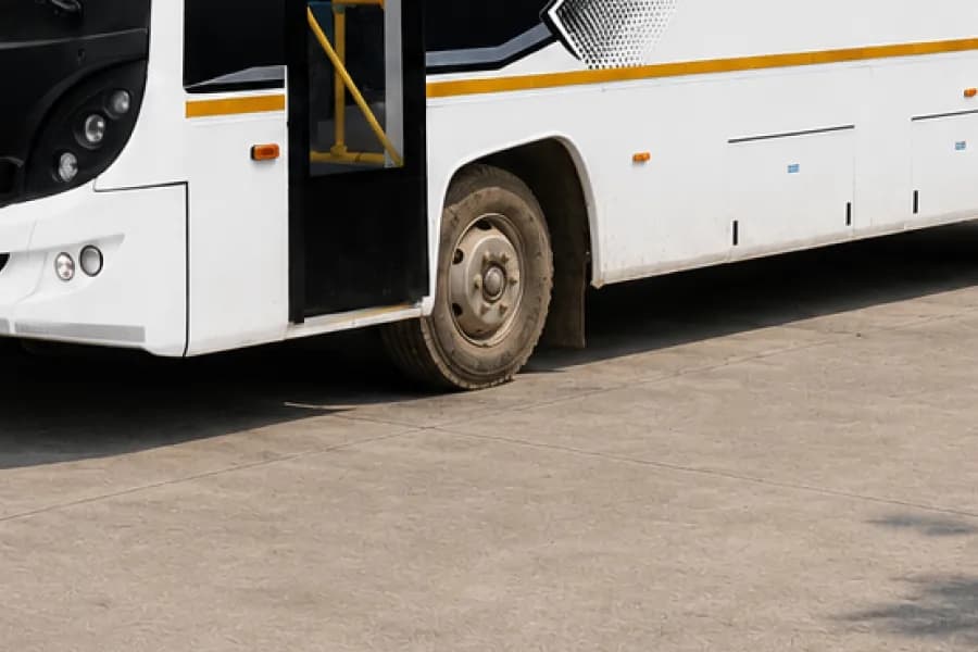 Ashok Leyland Oyster Front Wheel View