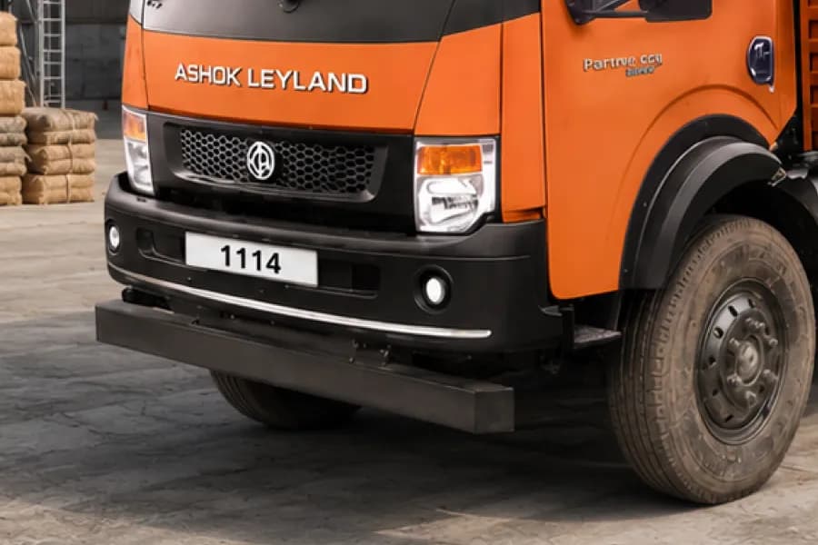 Ashok Leyland Partner Super 1114 Headlight View