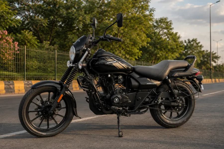 Bajaj Avenger 220 Street Left Side View