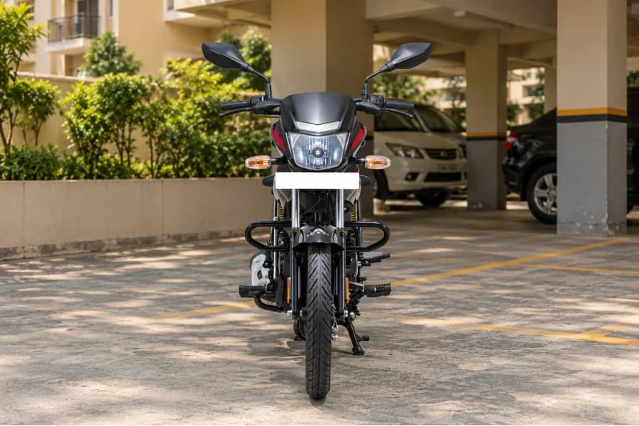 Bajaj Platina 100 Front View