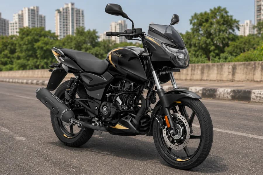 Bajaj Pulsar 180 Right Side View