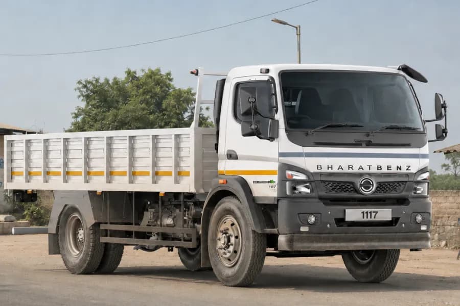 BharatBenz 1117R Images