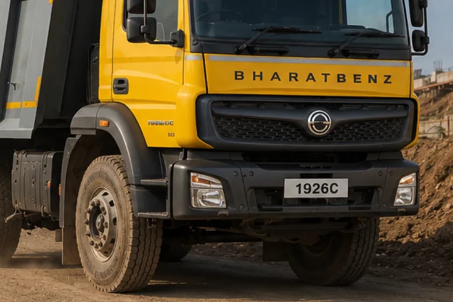 BharatBenz 1926C Headlight View