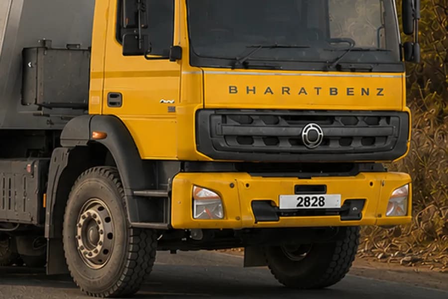 BharatBenz 2828C HX Headlamp View
