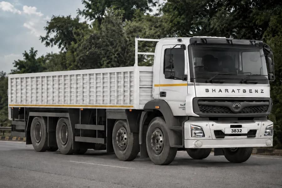 BharatBenz 3832R Images