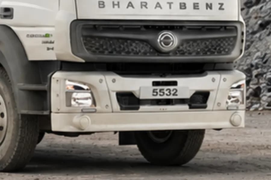 BharatBenz 5532T 6x4 Headlight & Bumper View