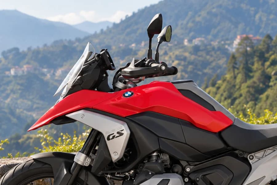 BMW R1300 GS Fuel Tank View