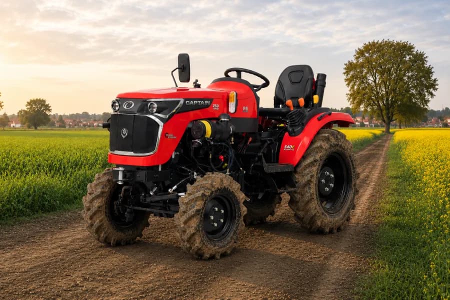Captain 250 DI 4WD Tractor Photo Image