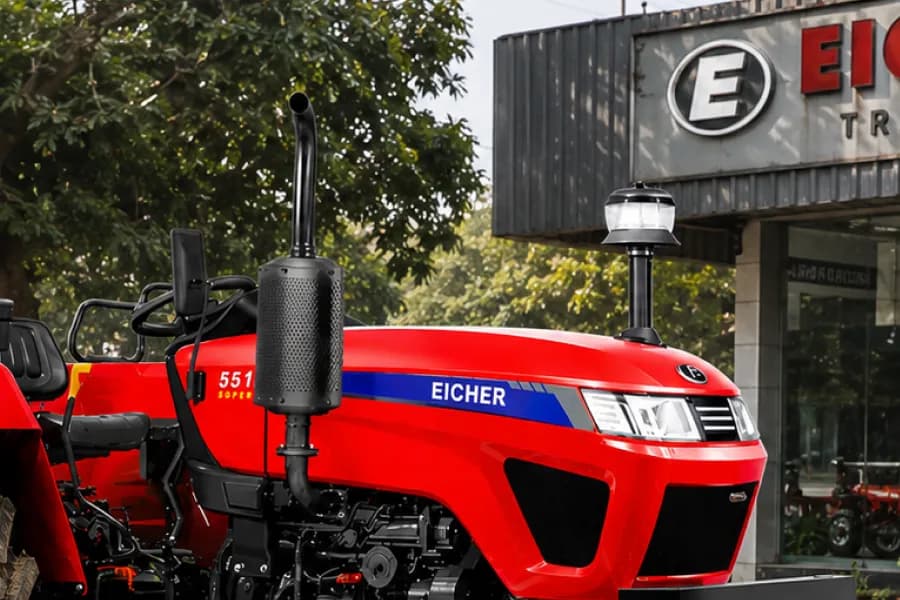 Eicher 551 Hydromatic Prima G3 Silencer and Air Cleaner View