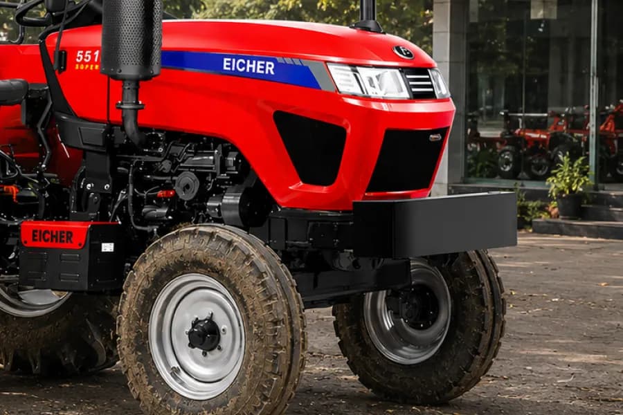 Eicher 551 Hydromatic Prima G3 Headlight View