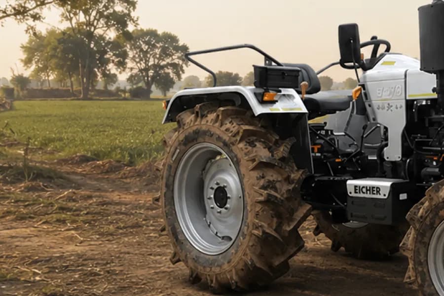 Eicher 551 Rear Wheel View