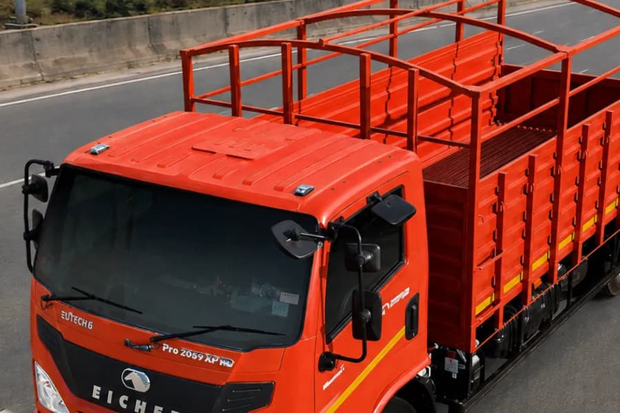 Eicher Pro 2059XP HD Cabin View
