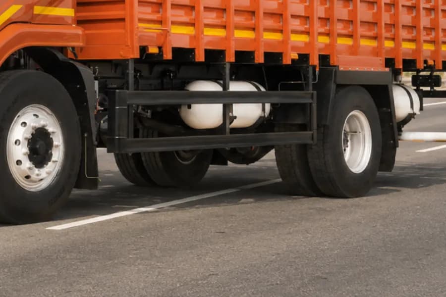 Eicher Pro 3019 CNG Tyres View