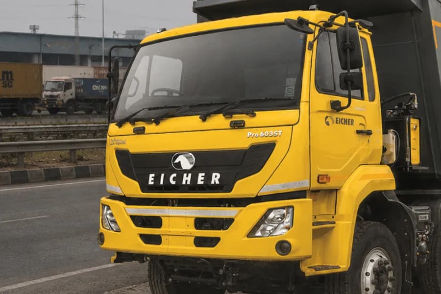 Eicher Pro 6035T HRT Cabin View