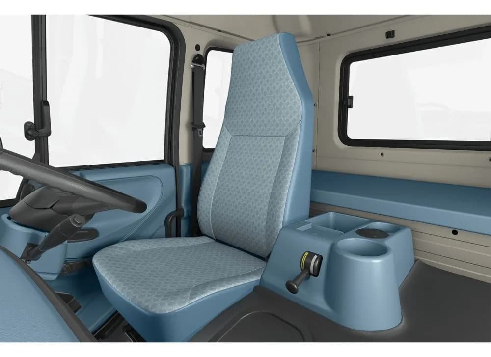 Eicher Pro 6040 Cabin View